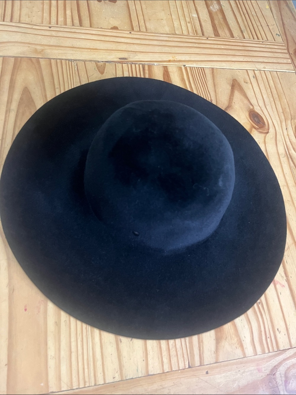 Helen Kaminski Avoca 100% Rabbit Fur Felt Rounded Hat - Picture 2 of 6